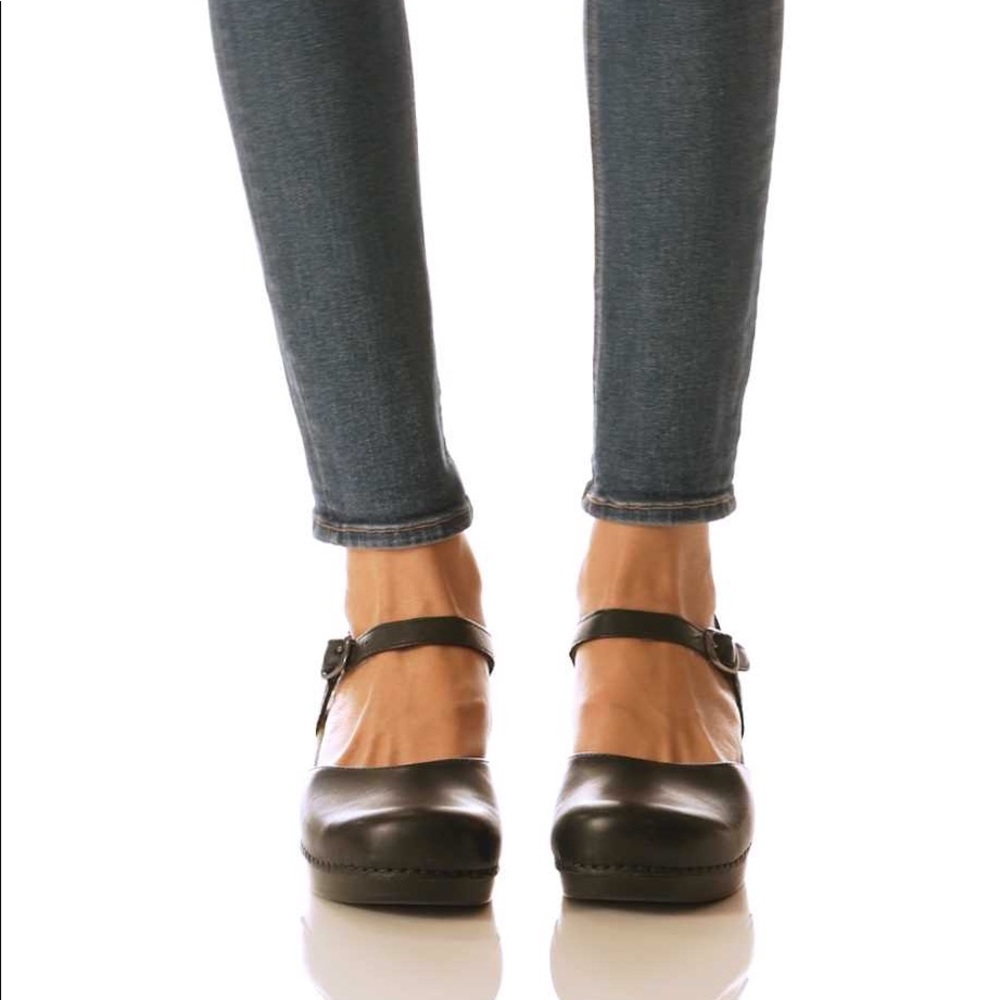 Dansko Blk Sam Mary Jane Clogs